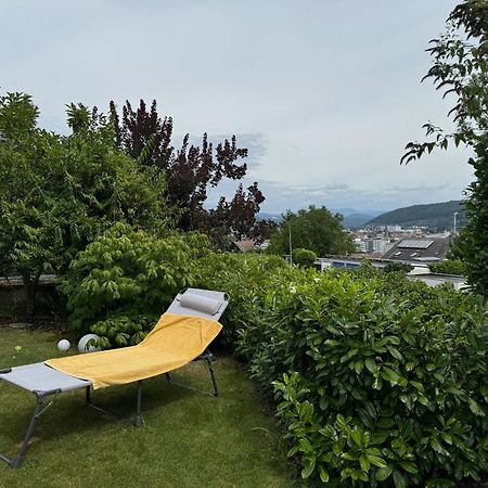Schoene Wohnung Mit Ausblick Und Gartensitzplatz เลอร์ราค ภายนอก รูปภาพ